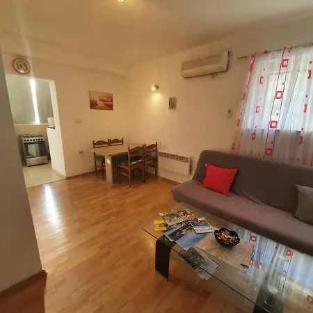 Ante Apartment