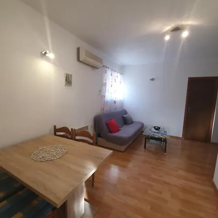 Ante Apartment Kastela