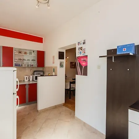 Apartment Ante