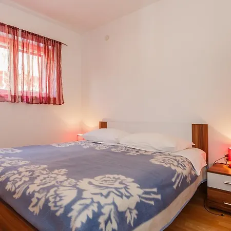 Ante Apartment