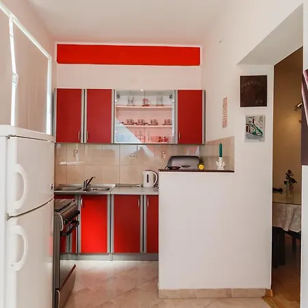 Apartment Ante *
